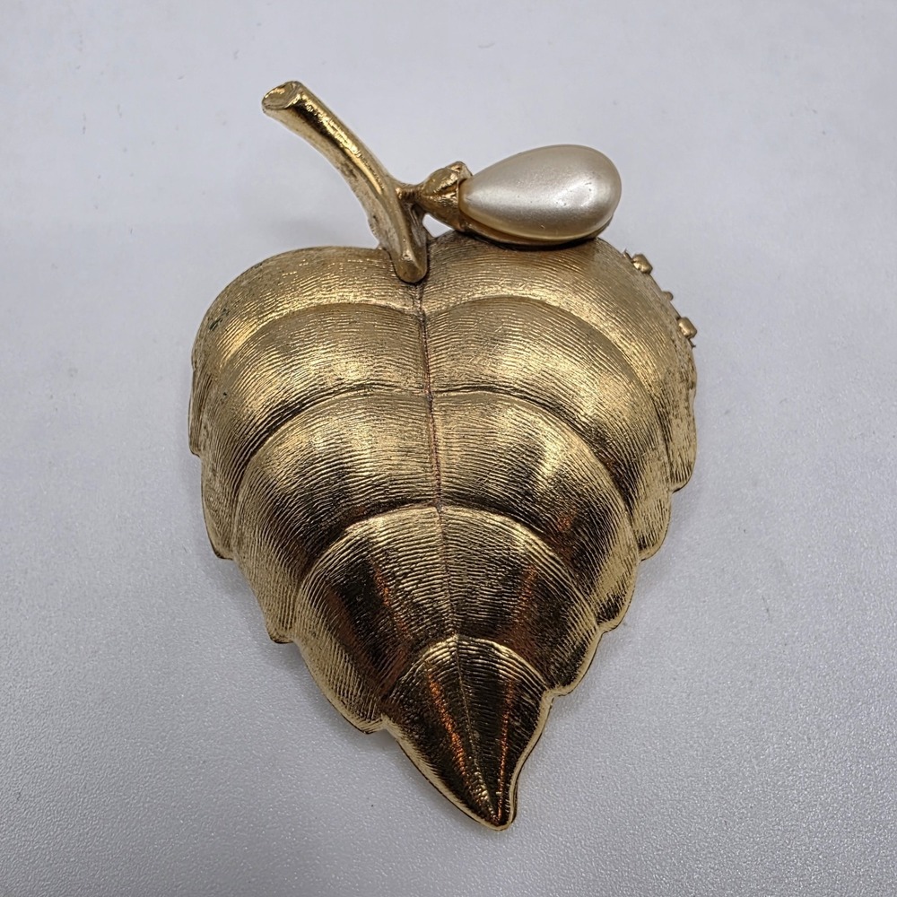 Vintage Avon Large Leaf Brooch‎ Pin Gold Tone Faux Pearl Locket Style